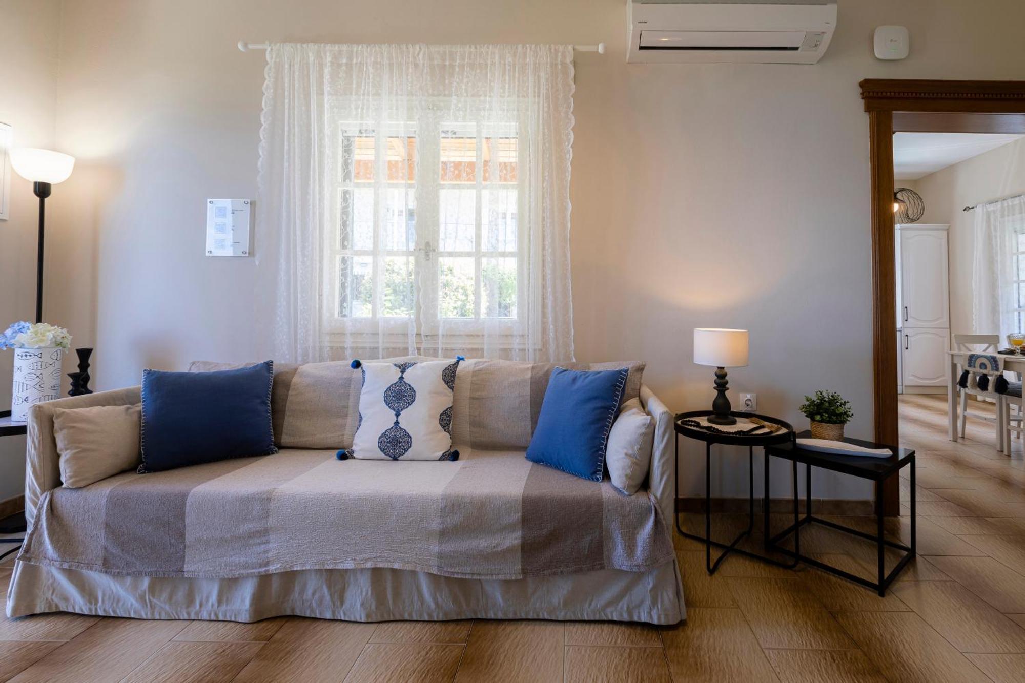 Alisachni Apartments Apraos Room photo